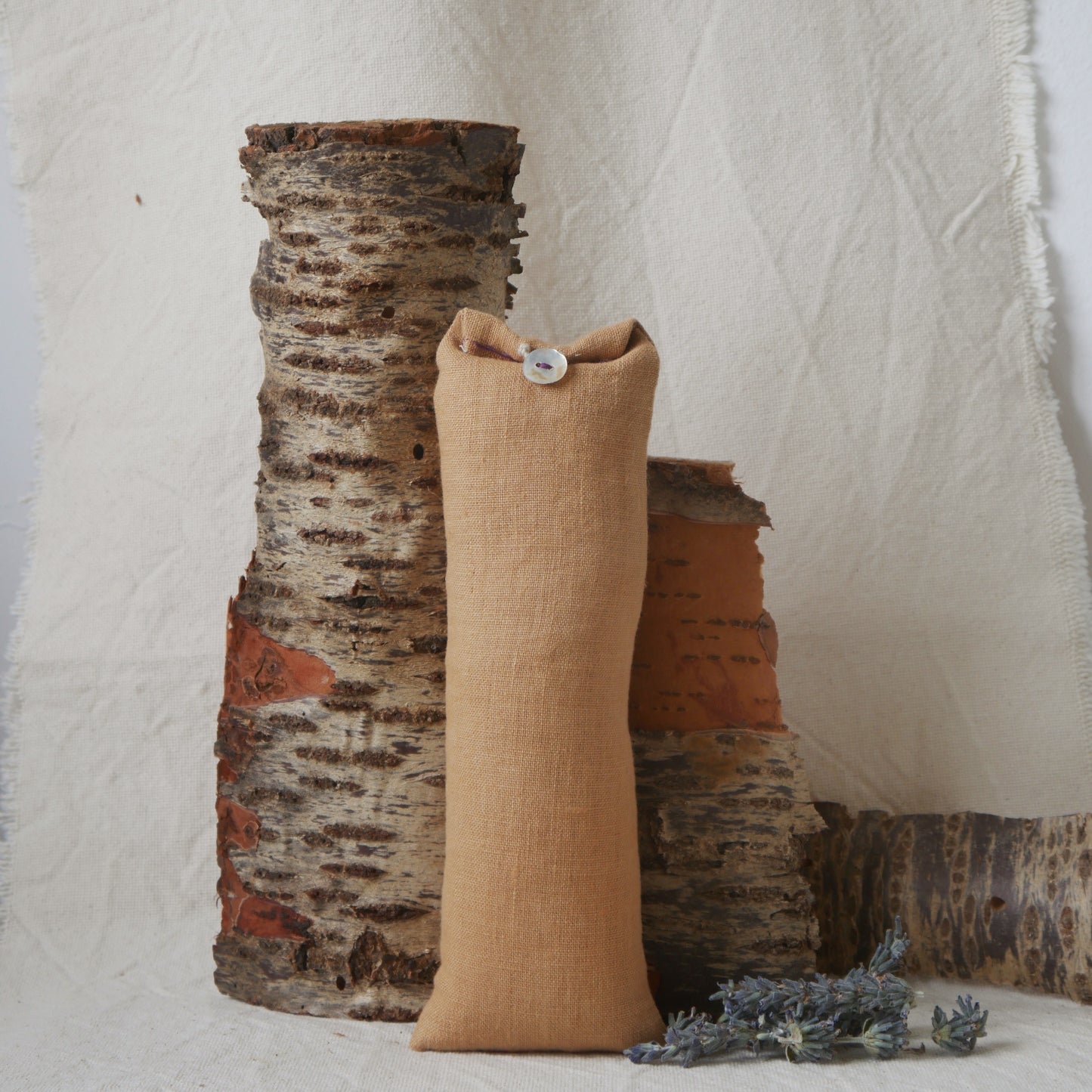 כרית עיניים צבועה בקליפת דובדבן