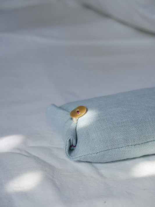 כרית עיניים אינדיגו עמוק